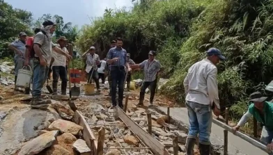 Foto de viva mi casa donde podemos observar personas trabajando en los proyectos de San Luis