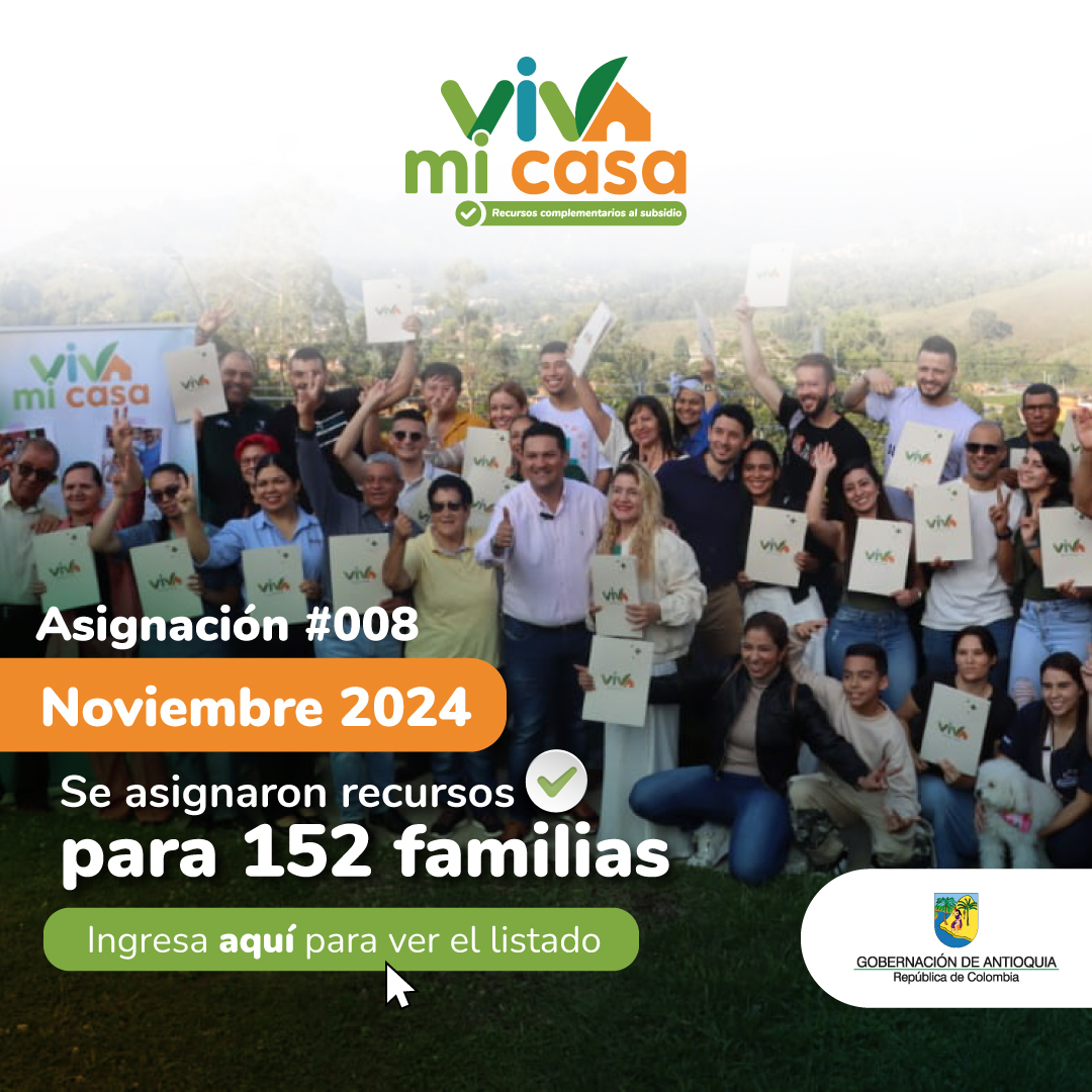 Foto viva mi casa con familias beneficiarias en la asignación de recursos