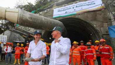 Alcantarillado y acueducto en el Urabá: el tema del nuevo 'rifirrafe' del presidente Petro con Federico Gutiérrez y Andrés Julián Rendón