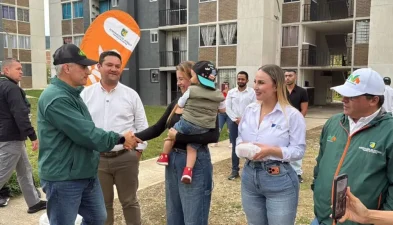 Rionegro abrió convocatoria de subsidios y El Carmen recibió apoyos de VIVA y la Gobernación para vivienda