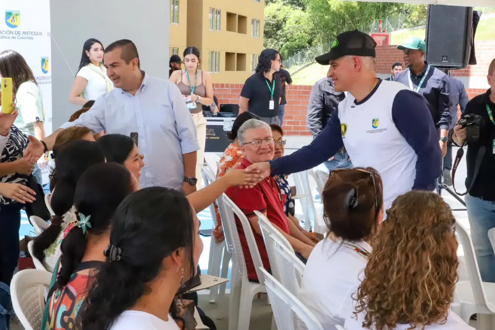 Mi Casa Antioquia Ya beneficia a 2 mil familias en el Valle de Aburrá